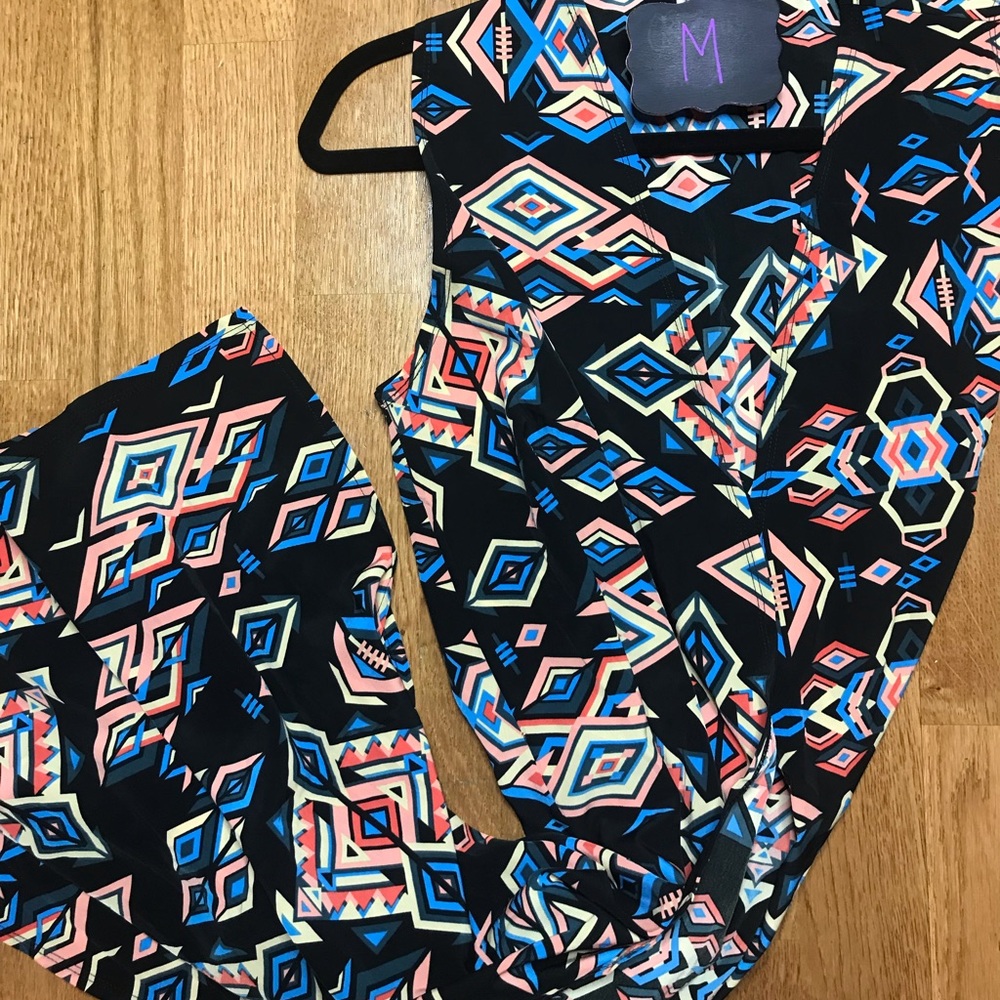 Medium Lularoe Joy vest
